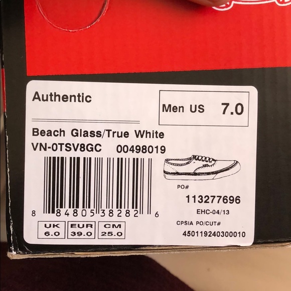 Vans - Picture 2 of 2